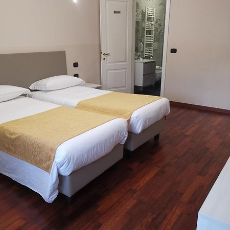 Guesthouse Central Station Group - Via Sammartini 15 米兰 外观 照片
